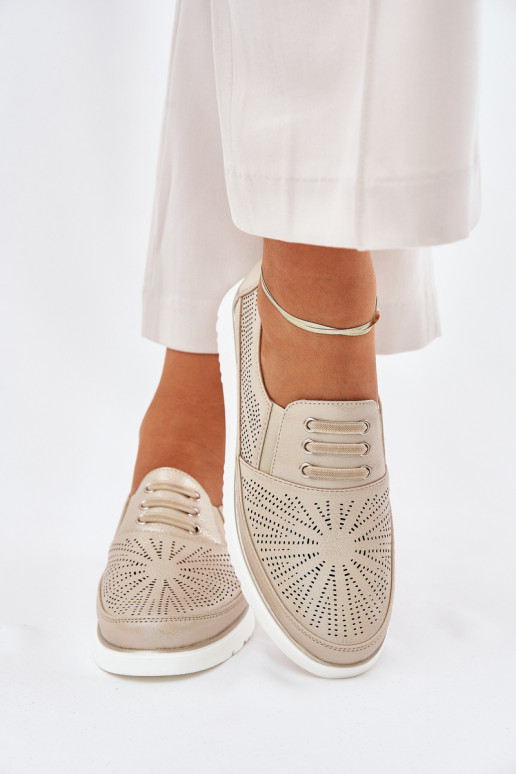 Schuhe Feminin Ein überzeugendes Stilvollll mit durchbrochenen Elementen goldene Farbe Azethia