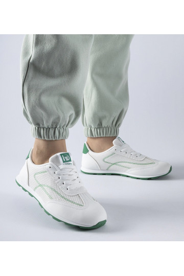 Weiß-grüne Sport-Sneakers...